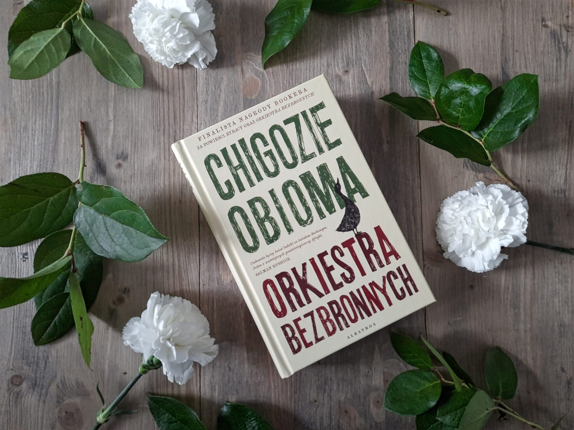 Okładka książki "Orkiestra bezbronnych" Chigozie Obioma