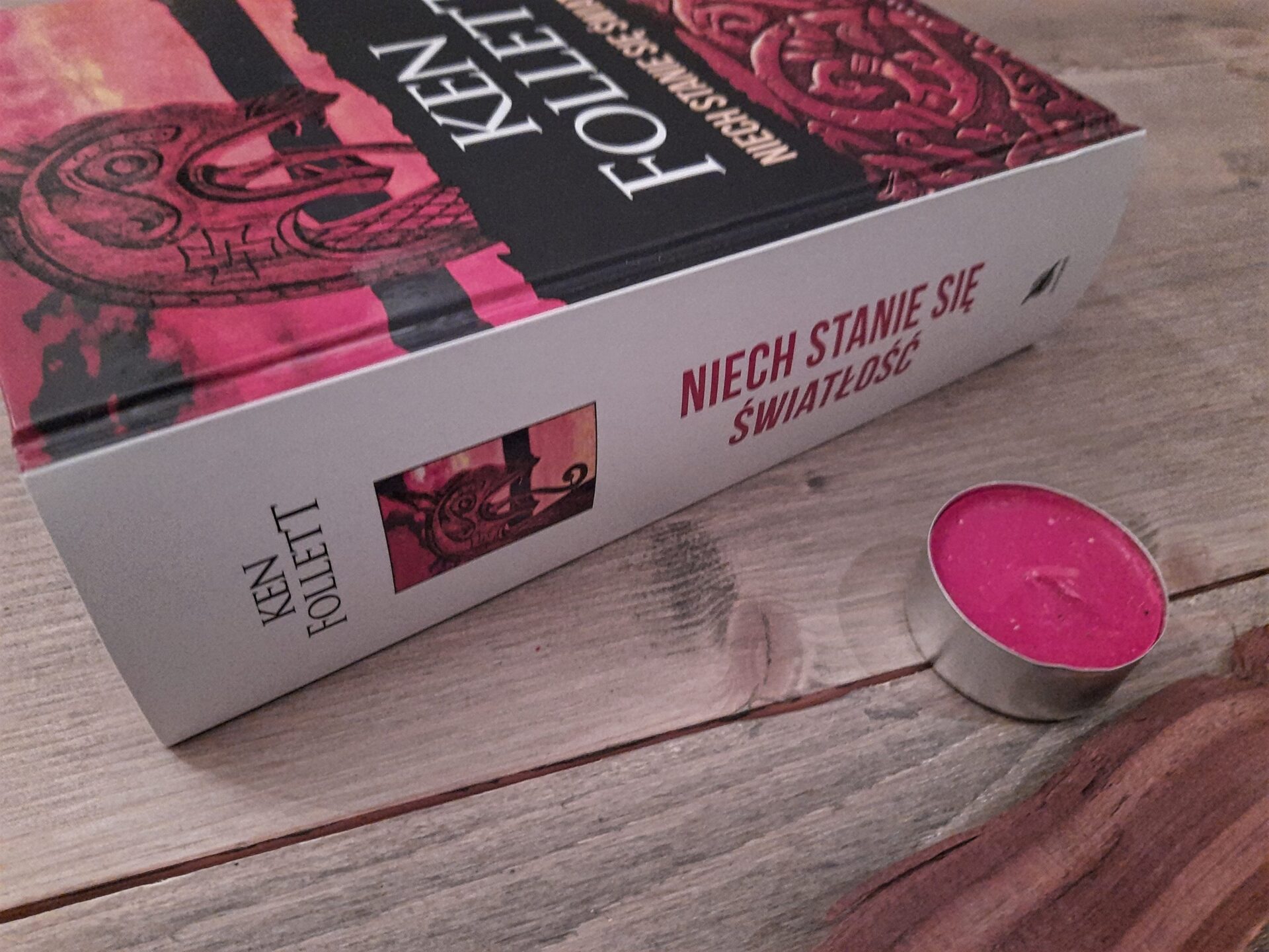 "Niech stanie się światłość" Ken Follett