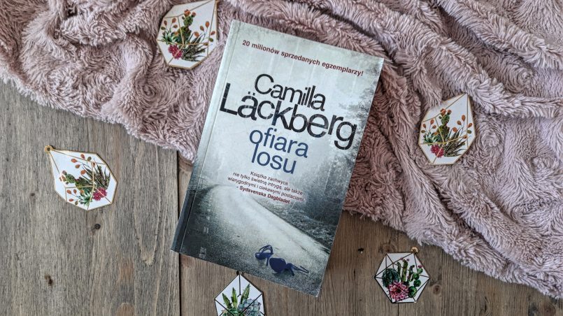 okładka książki "Ofiara losu" Camilla Lackberg