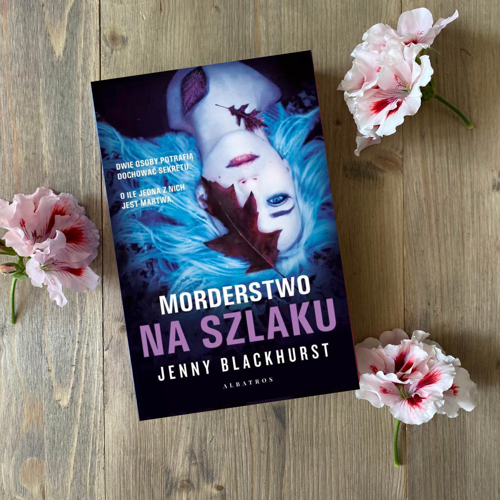 Okładka książki „Morderstwo na szlaku” Jenny Blackhurst