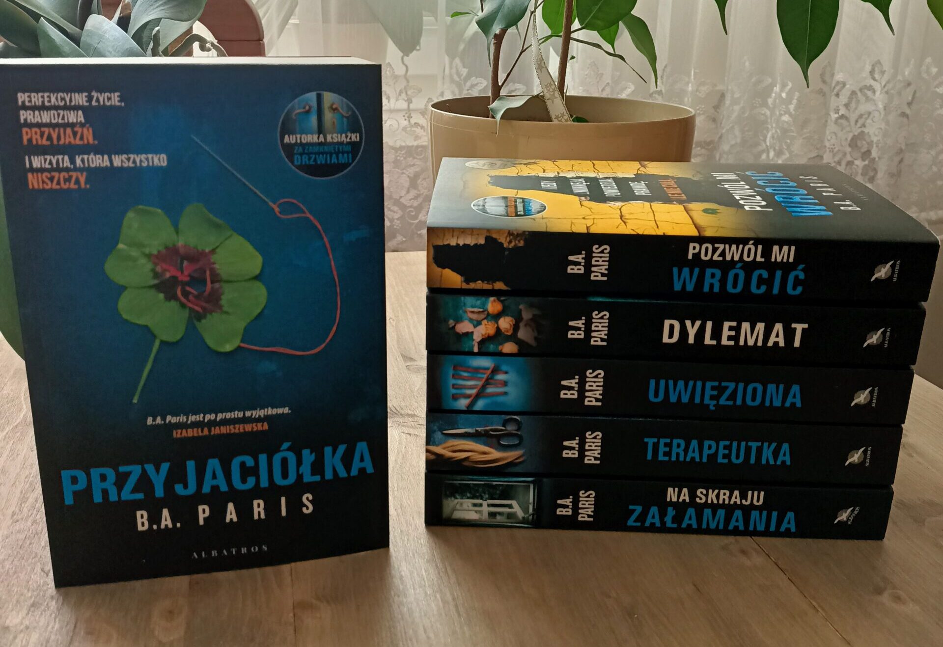 Okładka książki "Przyjaciółka" B.A. Paris