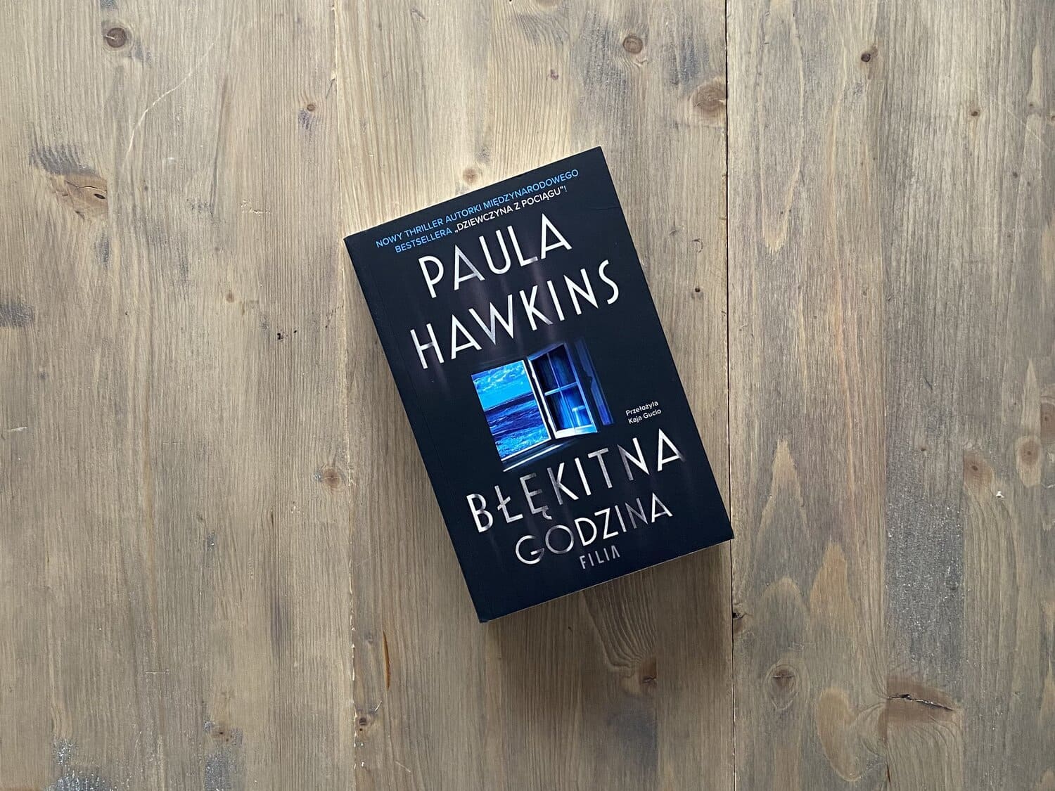 Okładka książki "Błękitna godzina" Paula Hawkins