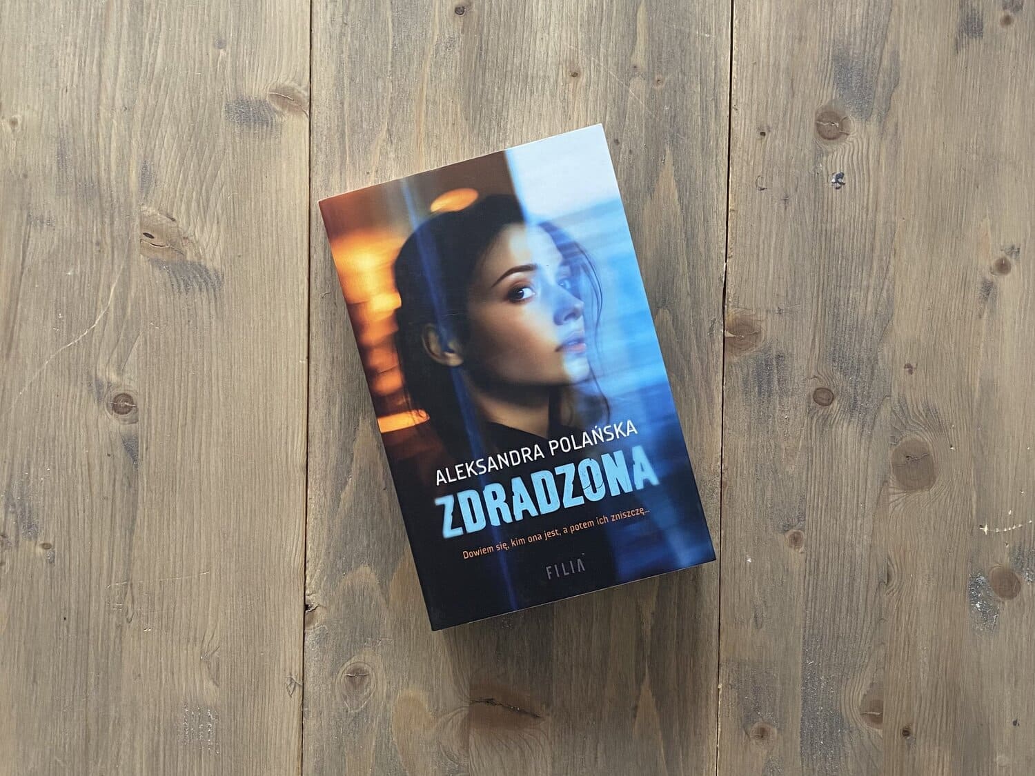 Okładka książki "Zdradzona" Aleksandra Polańska