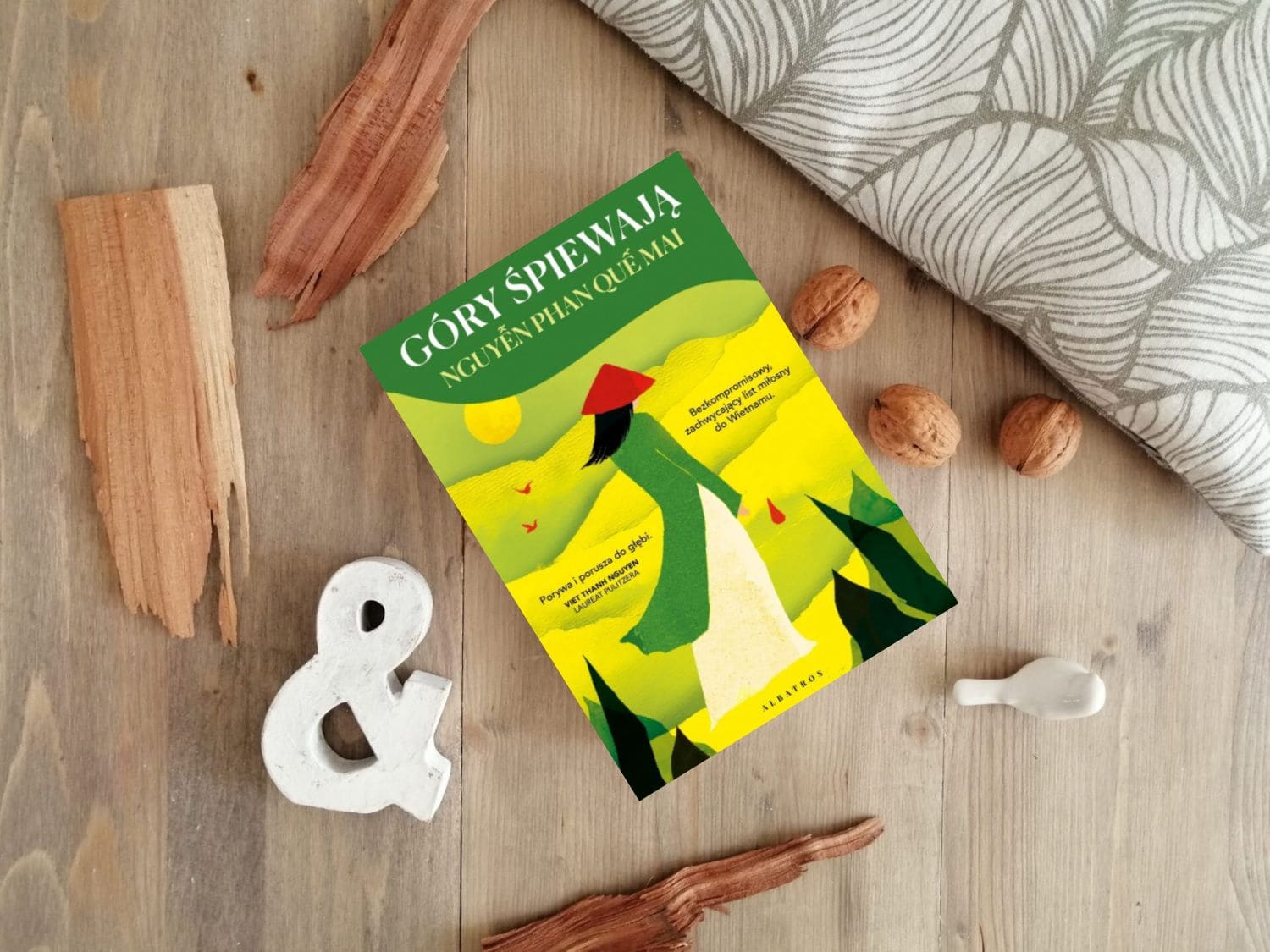 Okładka książki "Góry śpiewają" Nguyen Phan Que Mai