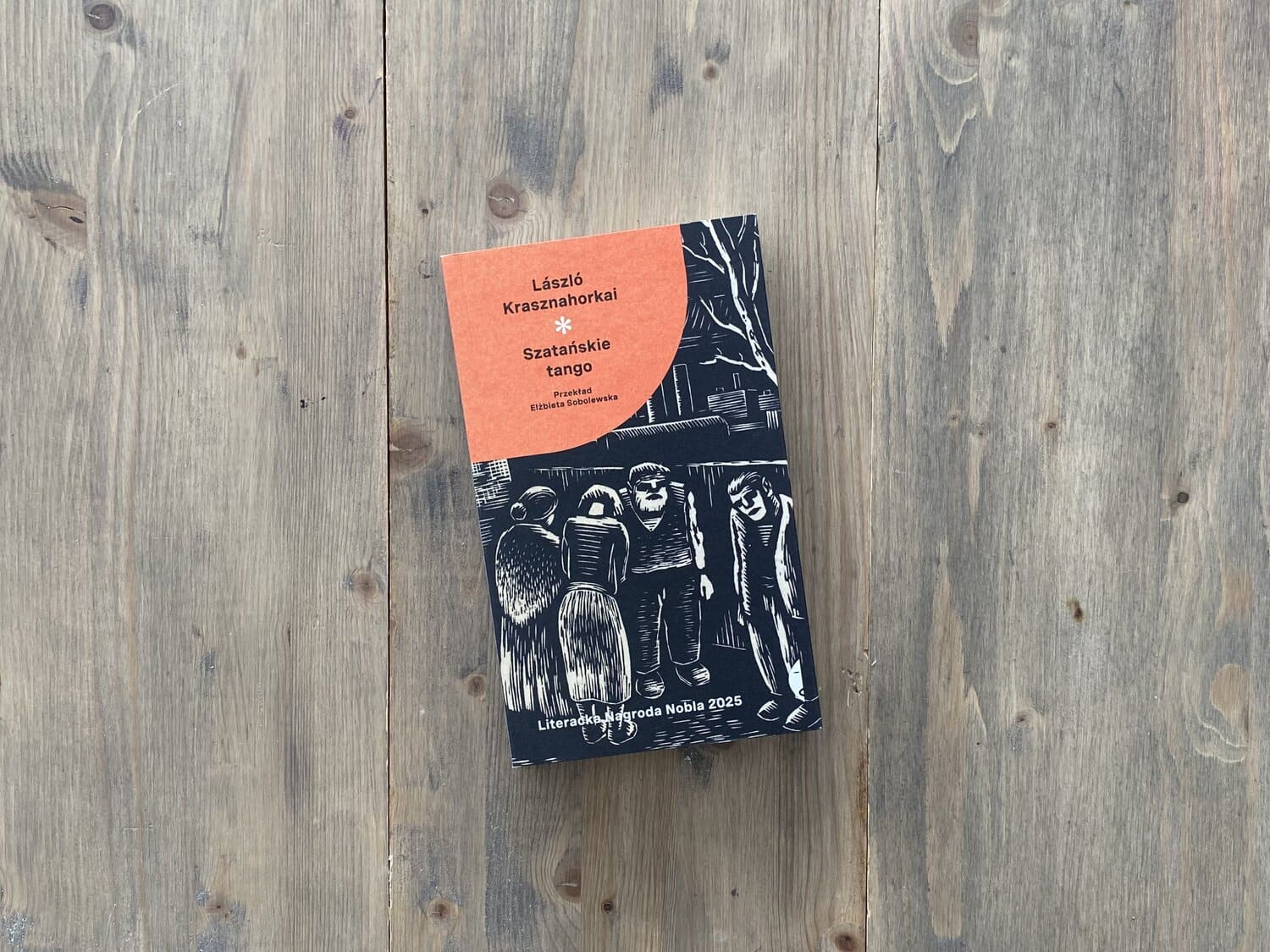 Okładka książki "Szatańskie tango" Laszlo Krasznahorkai